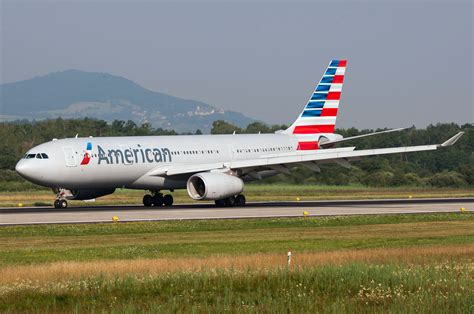 american airlines airbus a330 200.